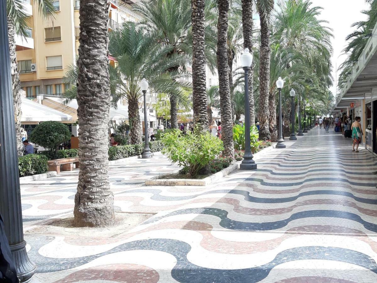 Apartamento Grande-Centro Barrio Playa Alicante Luaran gambar